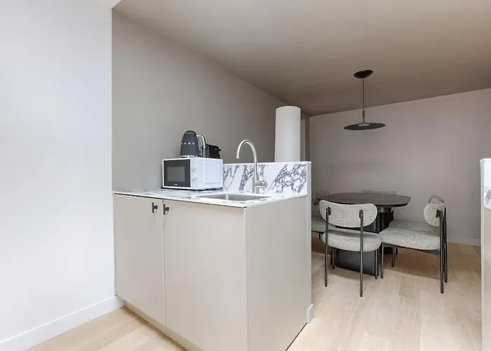 Mykeypers - Luxury Design Flat 2br/6p - Rue De Charonne ! * Parijs